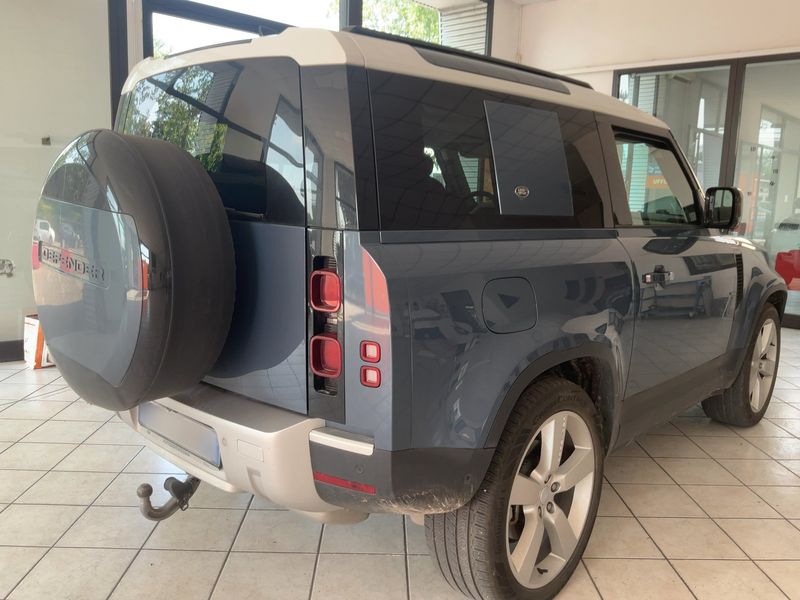 Land Rover Defender D300 Mild-Hybrid 90 SE — zdjęcie 6