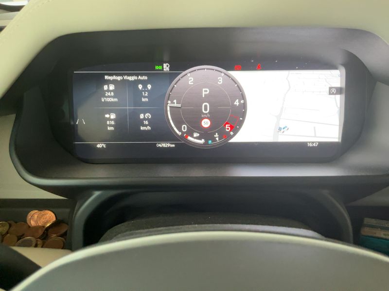Land Rover Defender D300 Mild-Hybrid 90 SE — zdjęcie 13