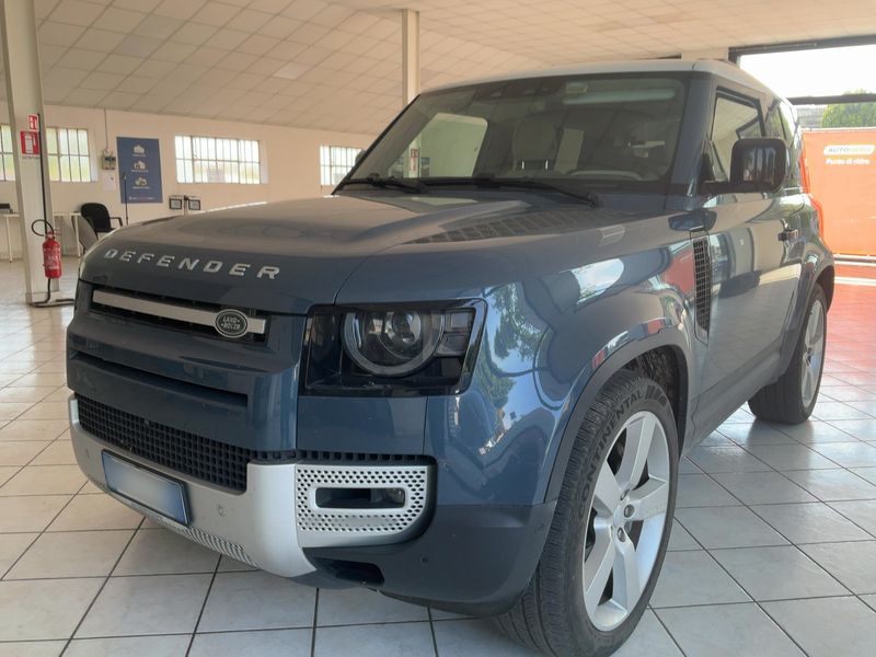 Land Rover Defender D300 Mild-Hybrid 90 SE