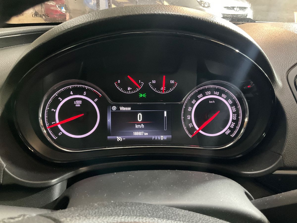 Opel Insignia 2017 — photo 19