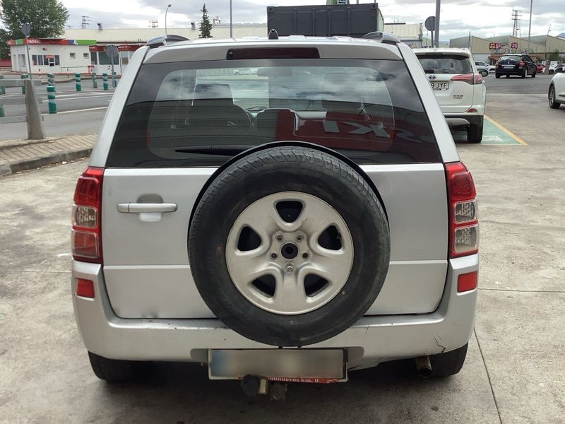 Suzuki Grand Vitara 1.9 DDiS 5 portes — zdjęcie 5