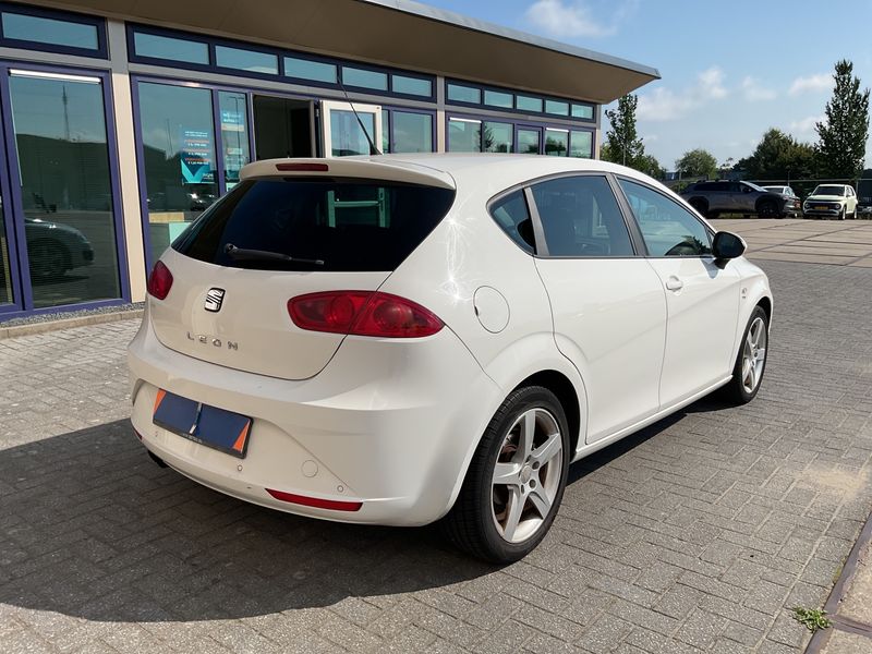 Seat Leon 1.4 TSI Stylance / Style 2009 – снимка 2