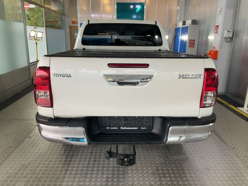 Toyota Hilux 2.4 D-4D Double Cab Lounge 4x4 — zdjęcie 5