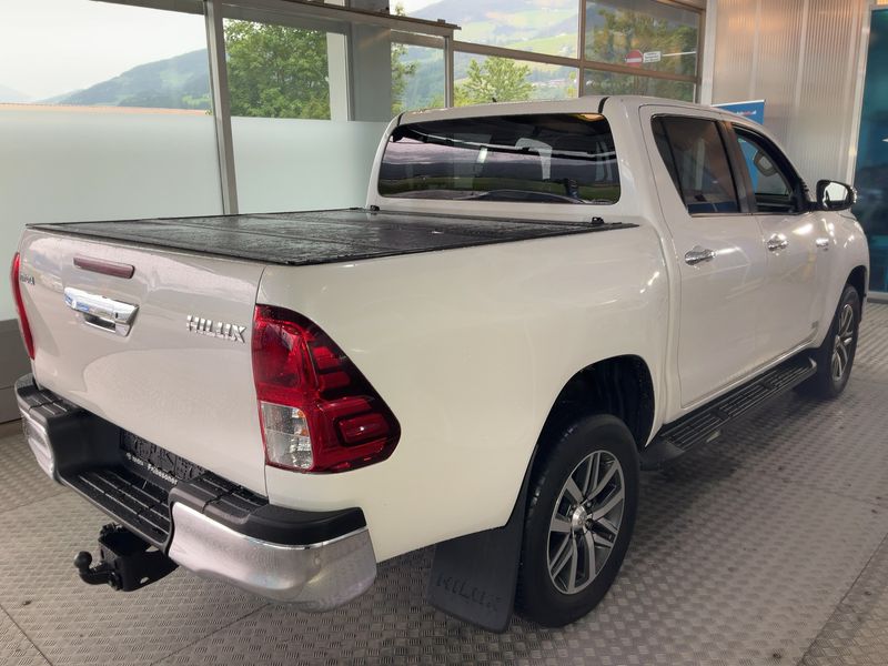 Toyota Hilux 2.4 D-4D Double Cab Lounge 4x4 — zdjęcie 6