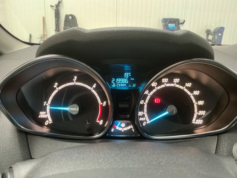 Ford Fiesta 1.6 TDCi Titanium — zdjęcie 4