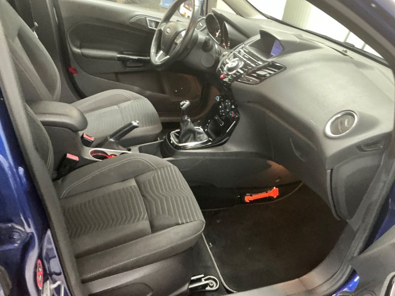 Ford Fiesta 1.6 TDCi Titanium — zdjęcie 3
