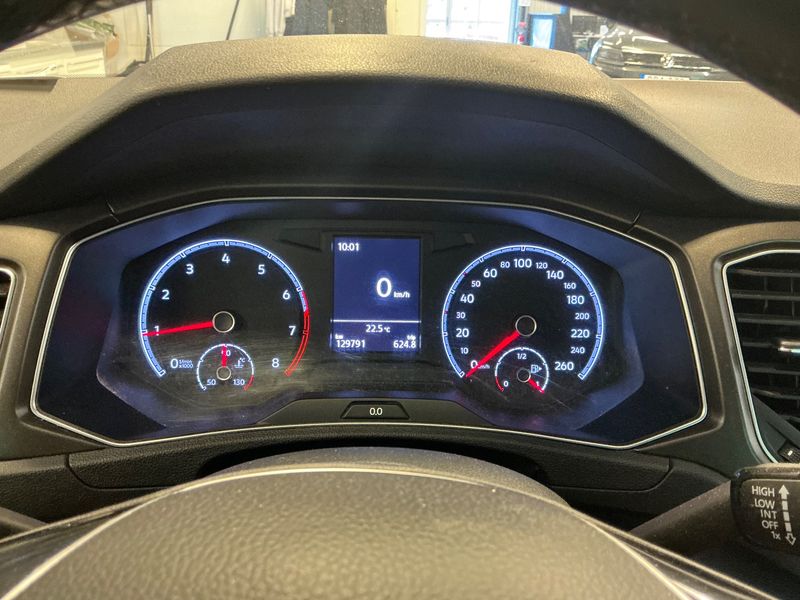Volkswagen T-Roc 1.0 TSI Style — zdjęcie 13