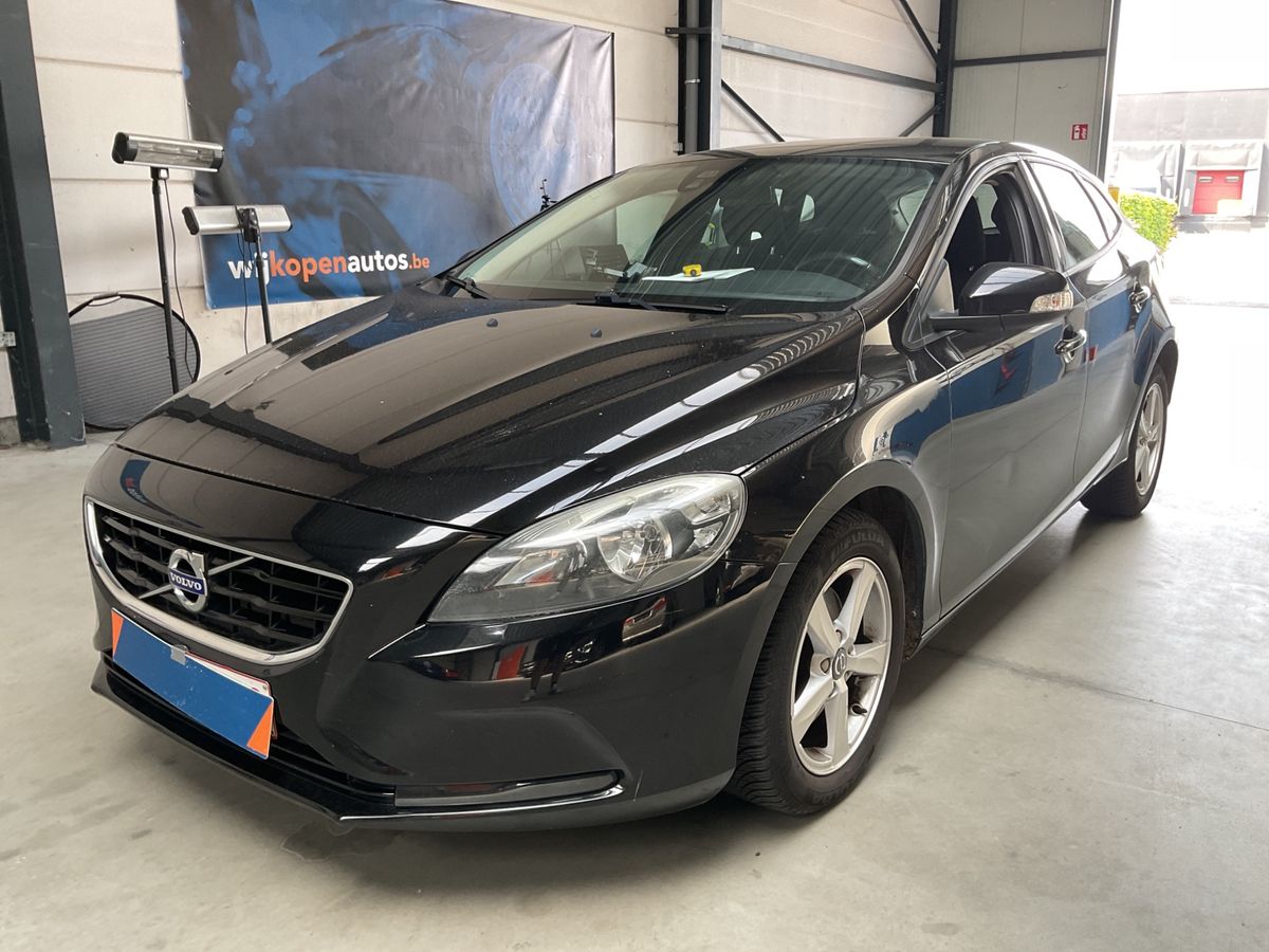 Volvo V40 2015