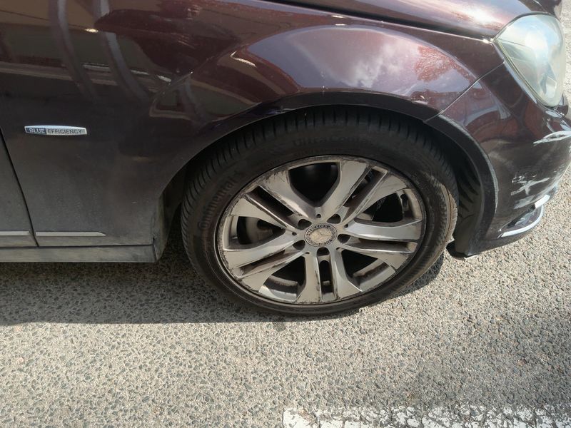 Mercedes-Benz C-Klasse C 220 CDI BlueEfficiency Avantgarde 2012 – снимка 11