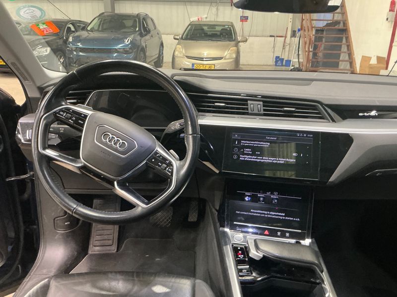 Audi e-tron 50 quattro advanced — zdjęcie 12