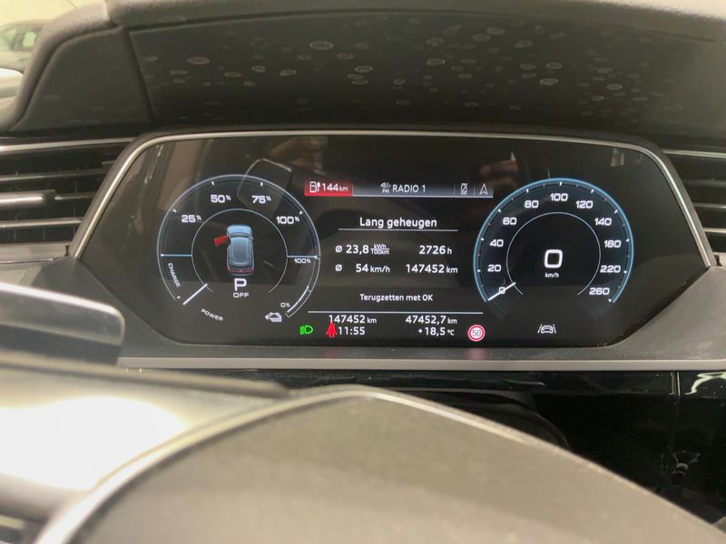 Audi e-tron 50 quattro advanced — zdjęcie 13