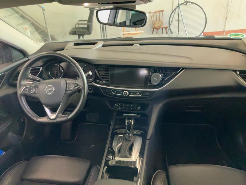 Opel Insignia Sports Tourer 2.0 SIDI Turbo Ultimate Exclusive 4x4 — zdjęcie 12