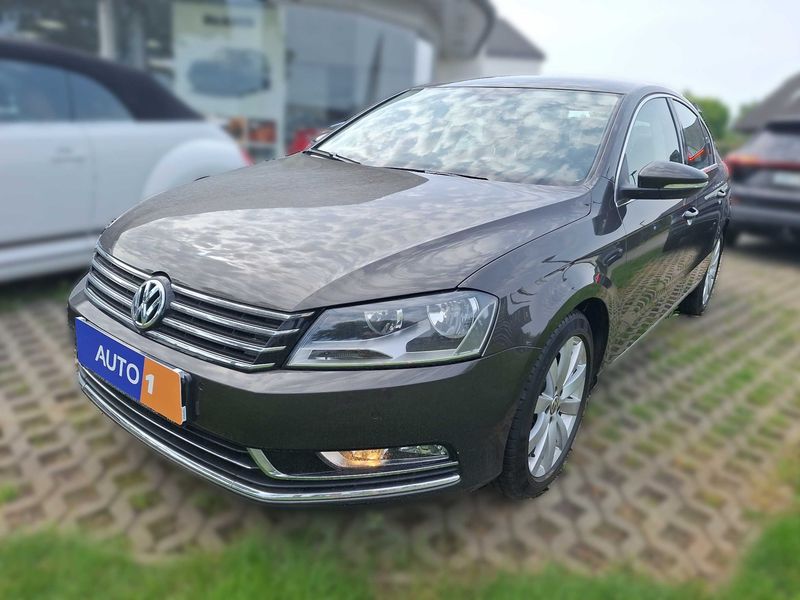 Volkswagen Passat 1.4 TSI Highline BlueMotion Tech — zdjęcie 1