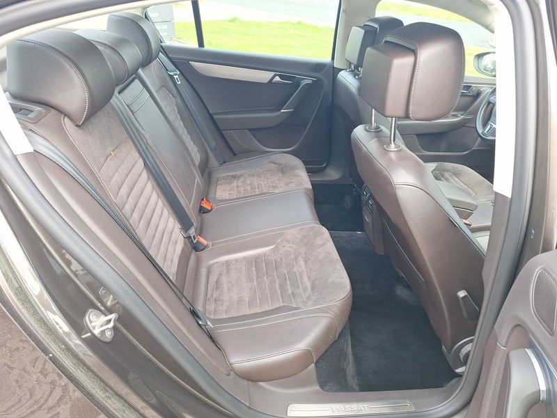 Volkswagen Passat 1.4 TSI Highline BlueMotion Tech — zdjęcie 14