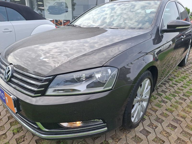 Volkswagen Passat 1.4 TSI Highline BlueMotion Tech — zdjęcie 2