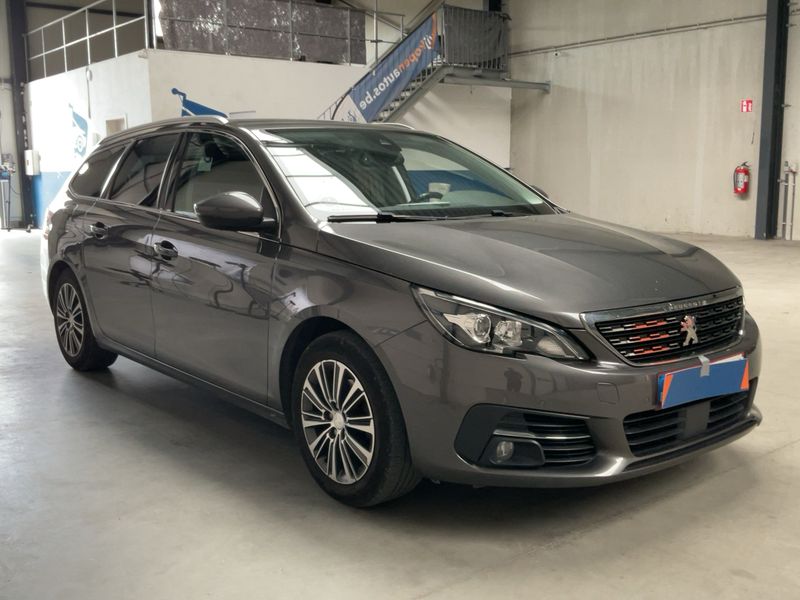Peugeot 308 1.2 PureTech Allure Pack — zdjęcie 8