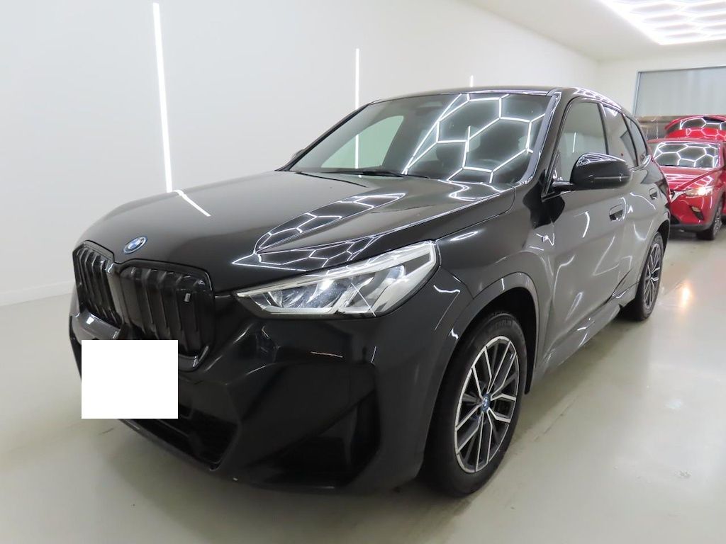 BMW iX1 2023