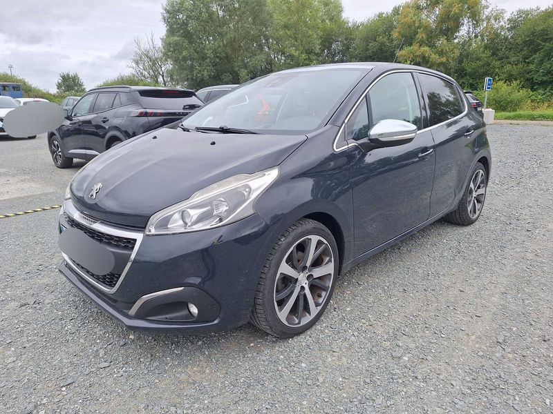 Peugeot 208 1.2 e-THP Féline — zdjęcie 2