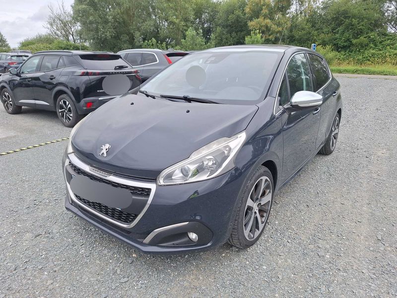 Peugeot 208 1.2 e-THP Féline — zdjęcie 1