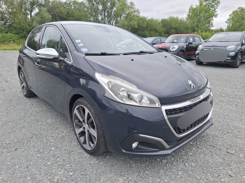Peugeot 208 1.2 e-THP Féline — zdjęcie 6
