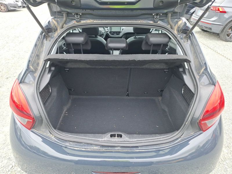 Peugeot 208 1.2 e-THP Féline — zdjęcie 9
