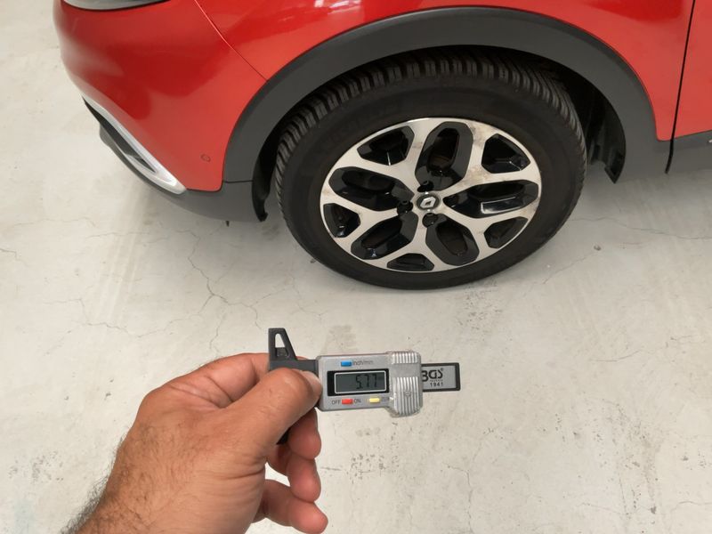 Renault Captur 0.9 Energy Intens 2017 – снимка 3