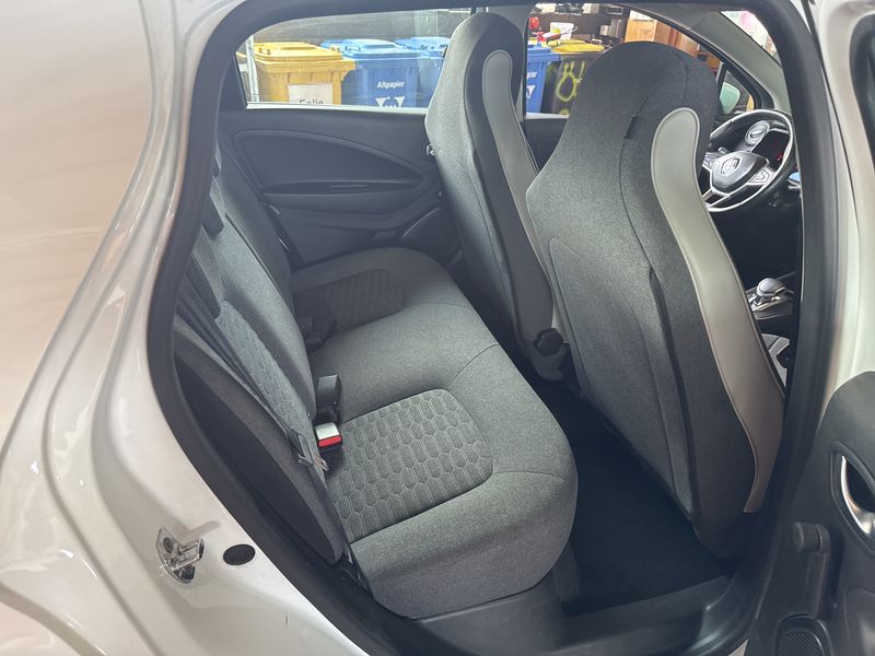 Renault Zoe electric drive 51 kW Experience — zdjęcie 14