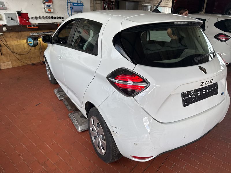 Renault Zoe electric drive 51 kW Experience — zdjęcie 3