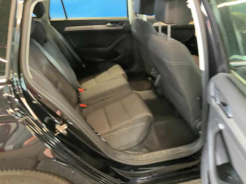 Volkswagen Passat 2.0 TDI Comfortline BlueMotion Tech 2018 – снимка 20