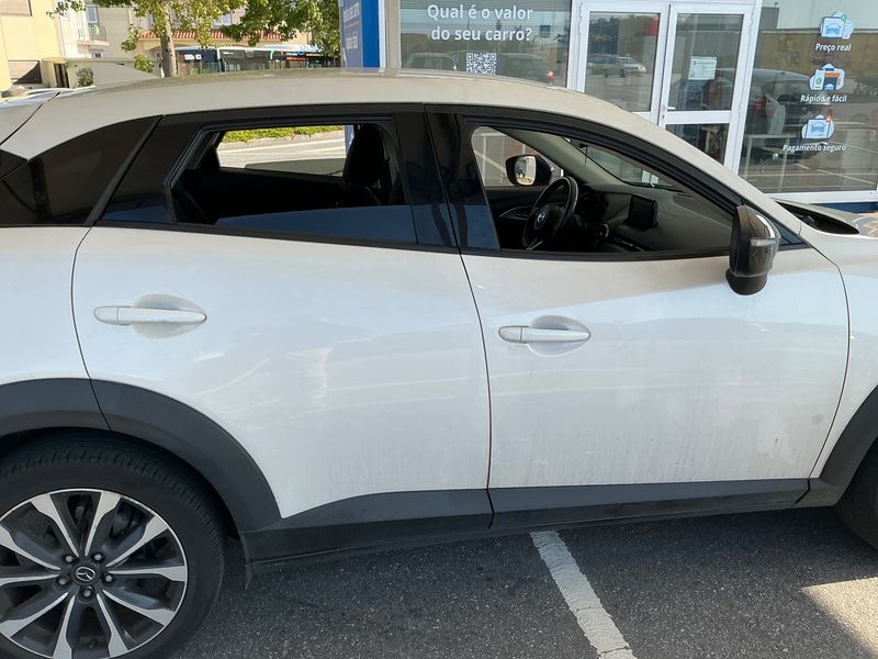 Mazda CX-3 1.8 Skyactiv-D Attraction — zdjęcie 7