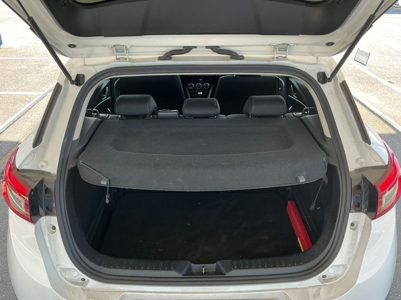 Mazda CX-3 1.8 Skyactiv-D Attraction — zdjęcie 10