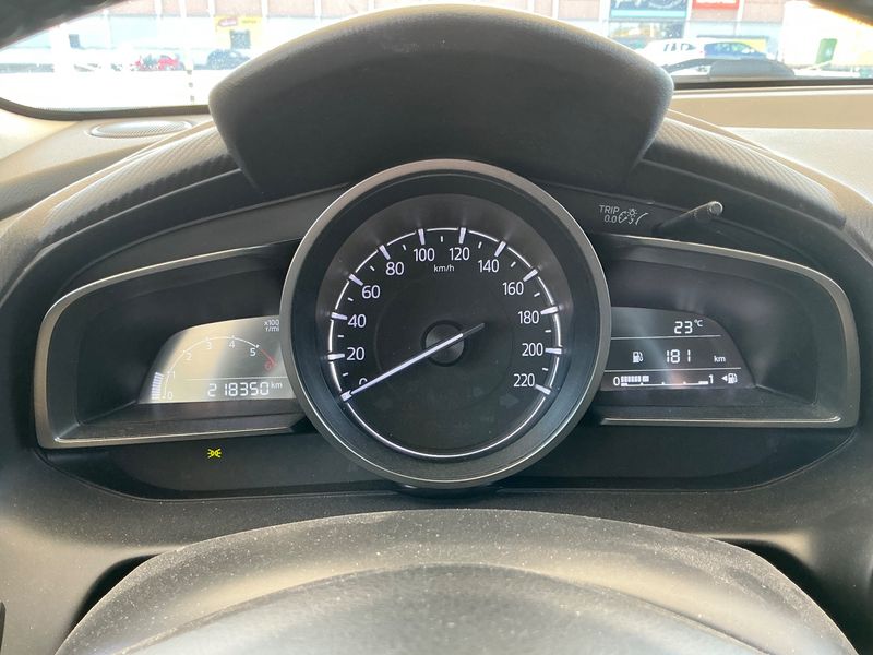 Mazda CX-3 1.8 Skyactiv-D Attraction — zdjęcie 13