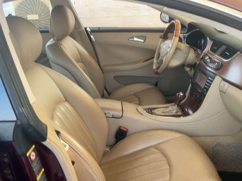 Mercedes-Benz CLS-Klasse CLS 500 — zdjęcie 11
