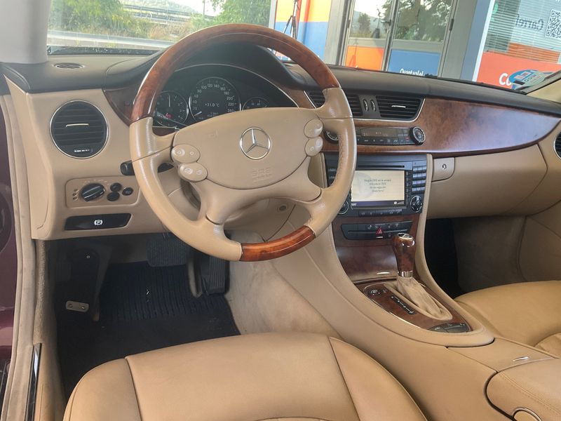 Mercedes-Benz CLS-Klasse CLS 500 — zdjęcie 12