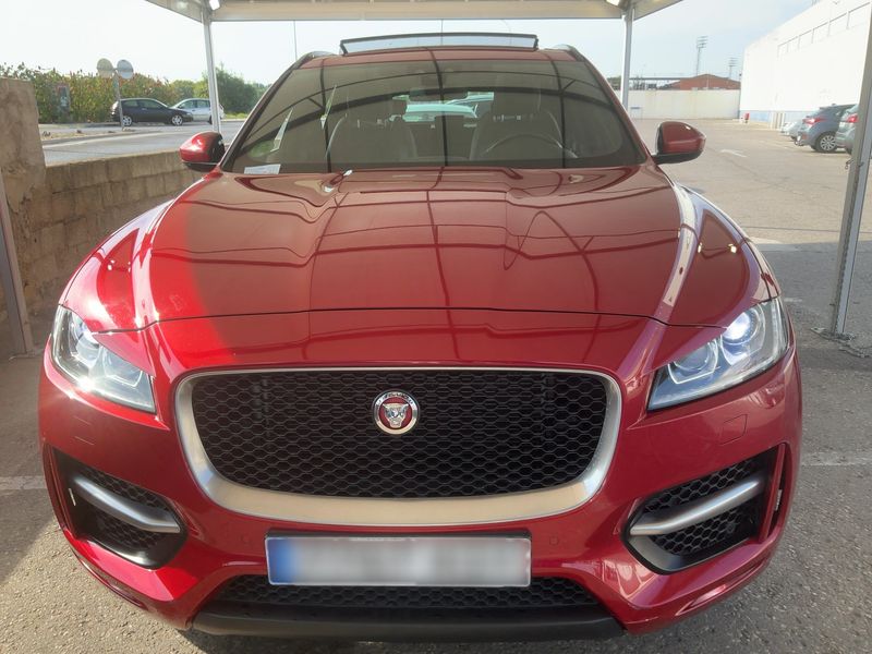 Jaguar F-Pace 20d Portfolio — zdjęcie 9