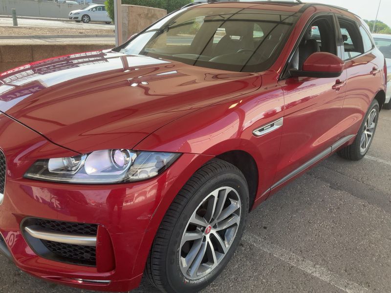 Jaguar F-Pace 20d Portfolio — zdjęcie 2