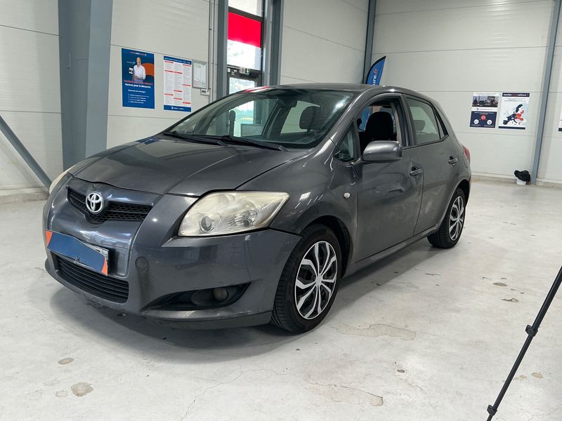 Auris 2.0 D-4D Luna