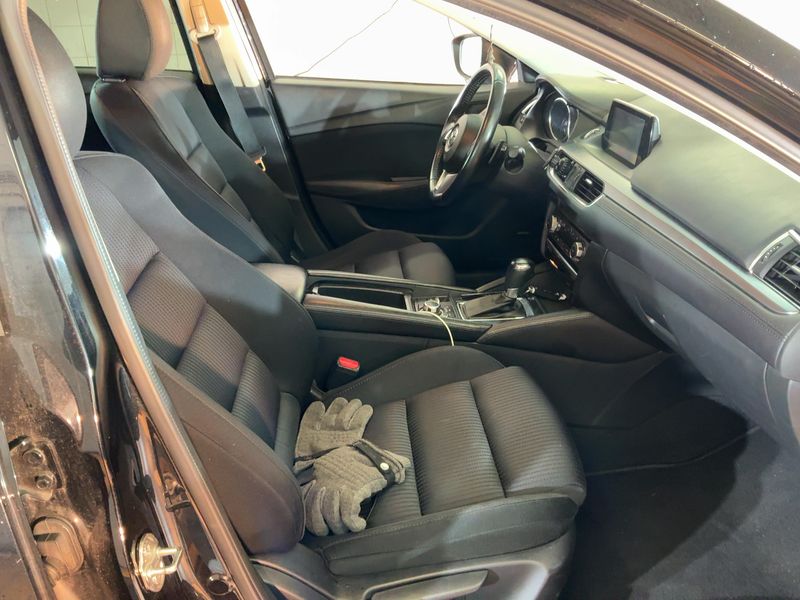 Mazda 6 2.2 Turbodiesel Sports-Line — zdjęcie 11