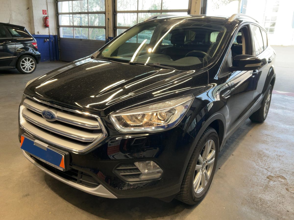 Ford Kuga 2018 — photo 1