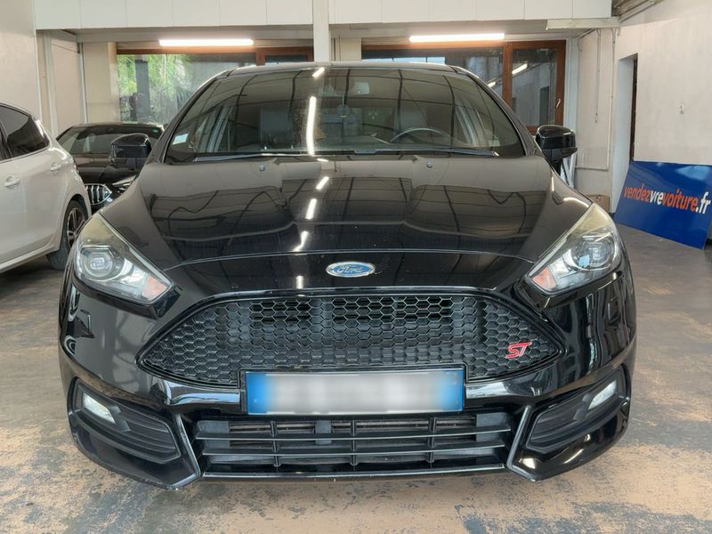 Ford Focus 2.0 TDCi ST — zdjęcie 9