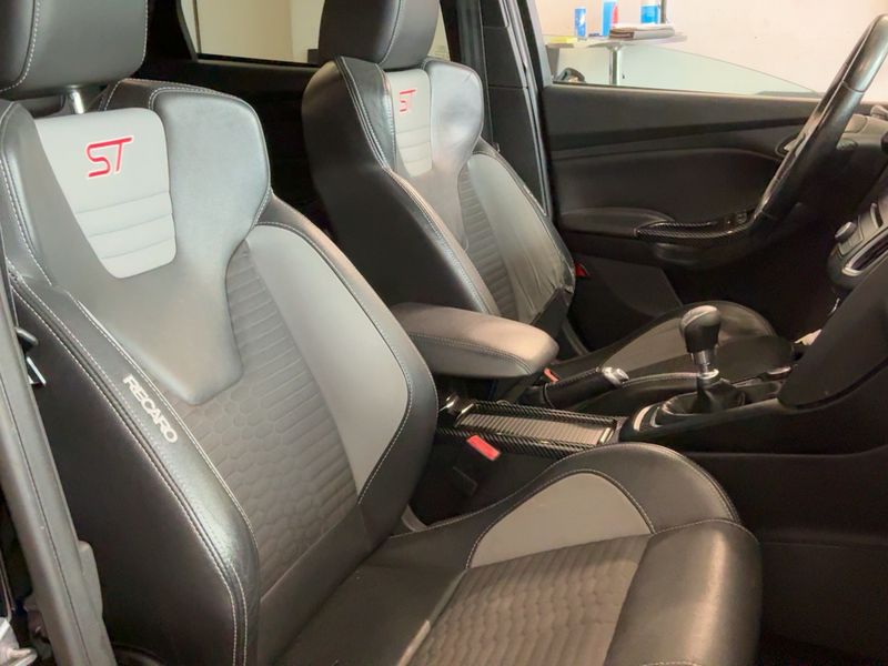 Ford Focus 2.0 TDCi ST — zdjęcie 11