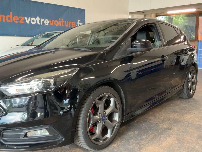 Ford Focus 2.0 TDCi ST — zdjęcie 2