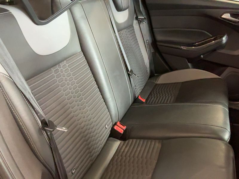 Ford Focus 2.0 TDCi ST — zdjęcie 14