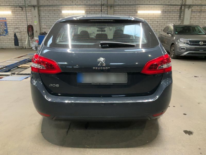 Peugeot 308 1.5 Blue-HDi Access — zdjęcie 5