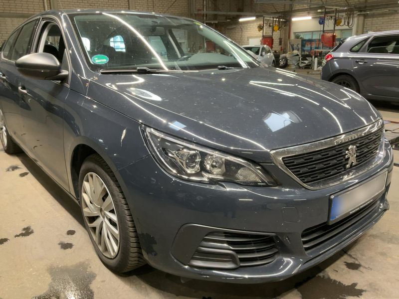 Peugeot 308 1.5 Blue-HDi Access — zdjęcie 8