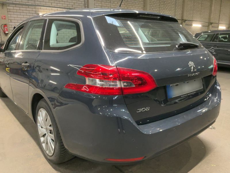 Peugeot 308 1.5 Blue-HDi Access — zdjęcie 3