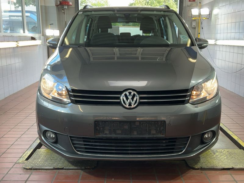 Volkswagen Touran 1.6 TDI Comfortline BlueMotion Tech 2010 – снимка 14