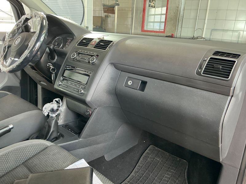 Volkswagen Touran 1.6 TDI Comfortline BlueMotion Tech 2010 – снимка 27