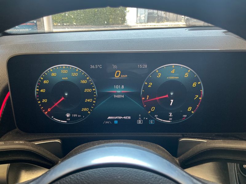 Mercedes-Benz GLB-Klasse GLB 35 AMG 4Matic — zdjęcie 13