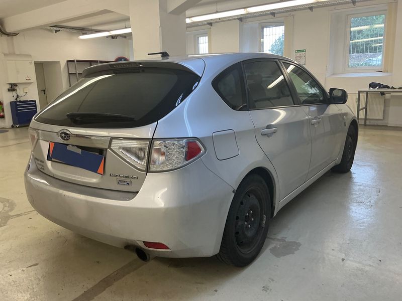 Subaru Impreza 2.0 Diesel Active 4WD — zdjęcie 2
